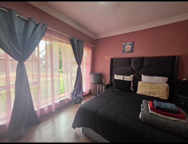 4 BEDROOM HOUSE FOR SALE IN BUYSCELIA